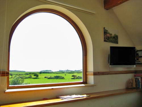 new Y Stabl arch window2