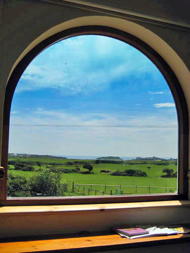 new Y Stabl arch window1